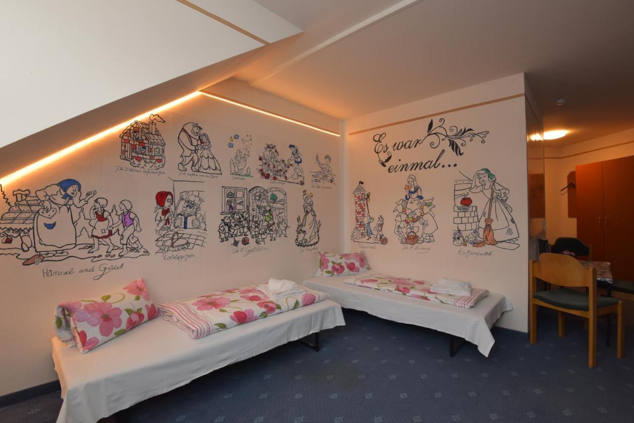 Waldhotel Feldbachtal Нойхаус ам Ренвег Екстериор снимка