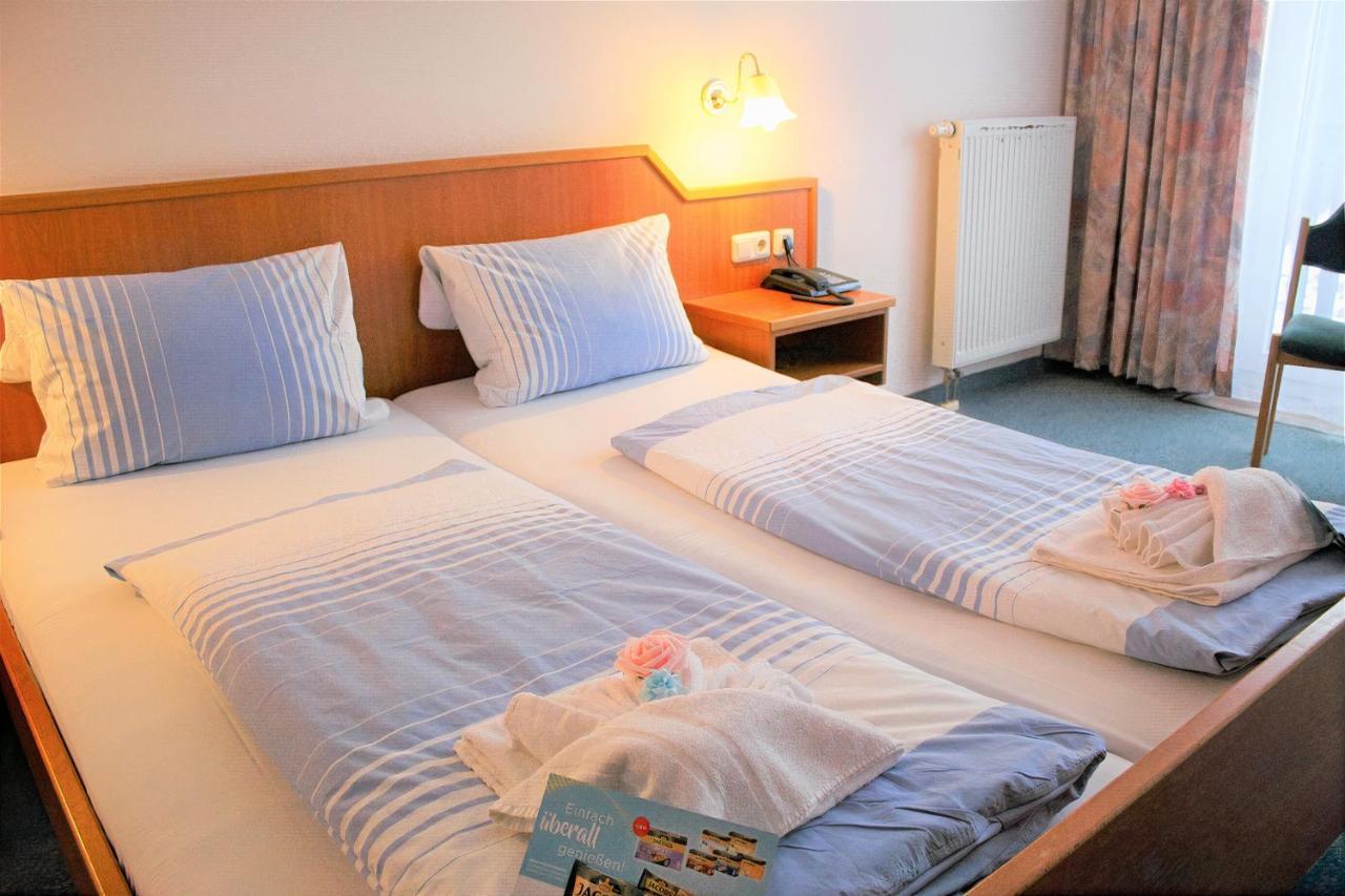 Waldhotel Feldbachtal Нойхаус ам Ренвег Екстериор снимка