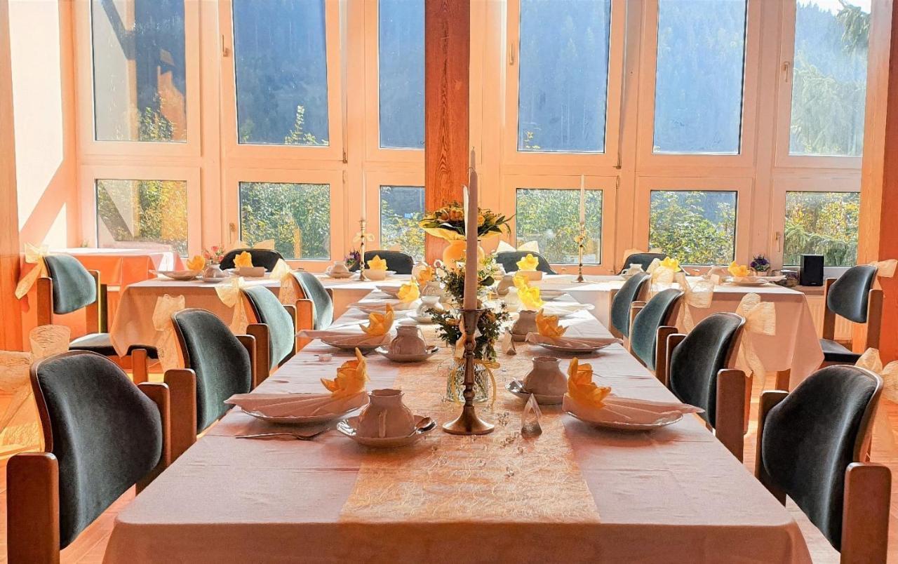 Waldhotel Feldbachtal Нойхаус ам Ренвег Екстериор снимка