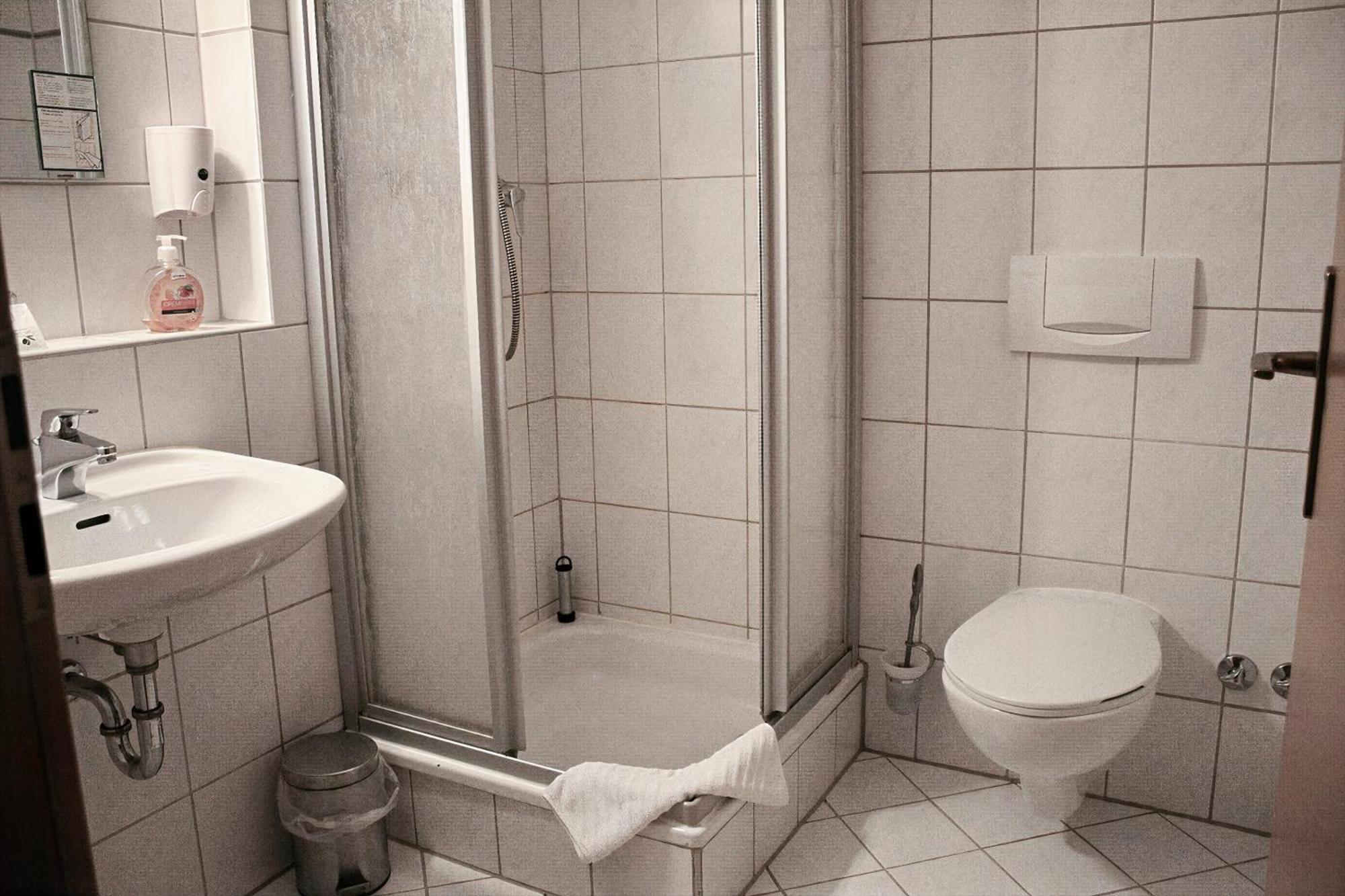 Waldhotel Feldbachtal Нойхаус ам Ренвег Екстериор снимка